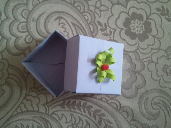 Оригами Кутийка